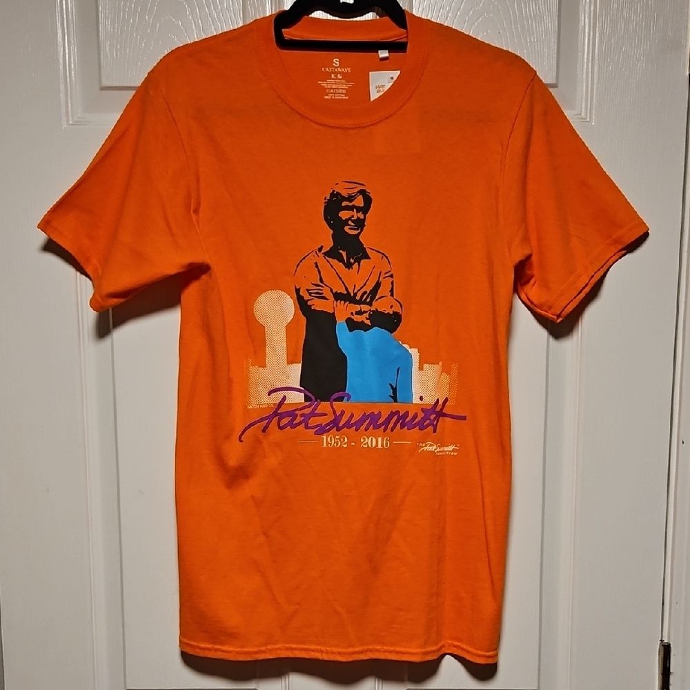 Castaways Pat ummitt Graphic T-Shirt